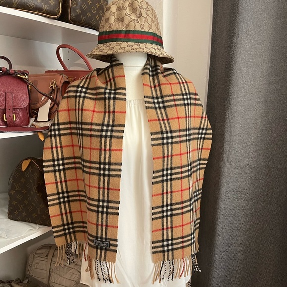 ❤️BURBERRY Scarf Lambswool ❤️ - Picture 3 of 6